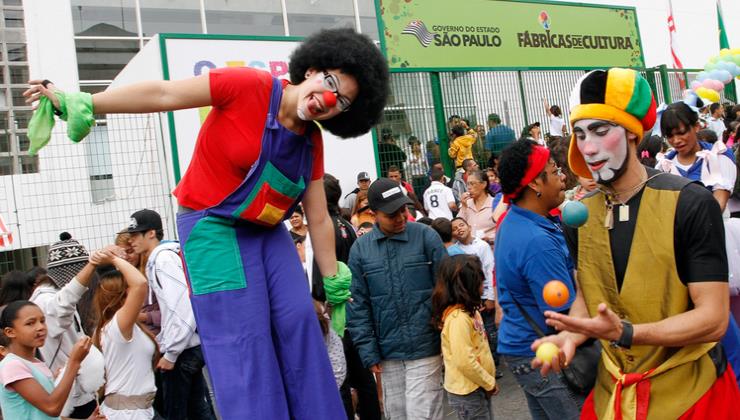 Fábricas de Cultura oferecem atividades para as crianças durante as férias