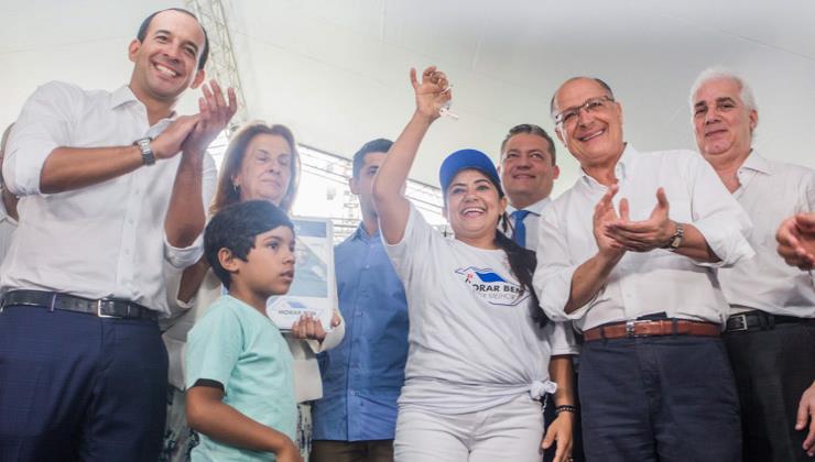 Entrega de 133 moradias e creche escola comemora o aniversário de Santos