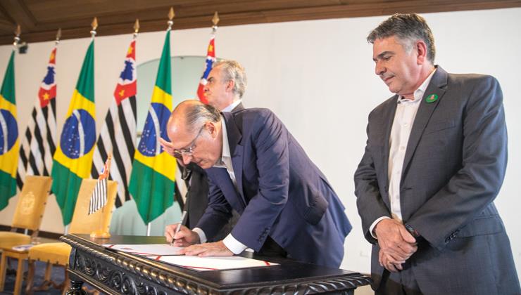 Estado autoriza contratação de obras para moradias em 55 municípios