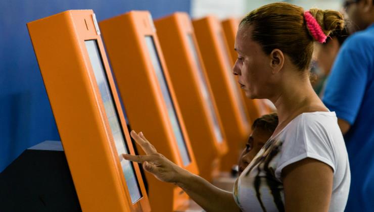Novos totens do Poupatempo serão instalados em pontos comerciais de SP