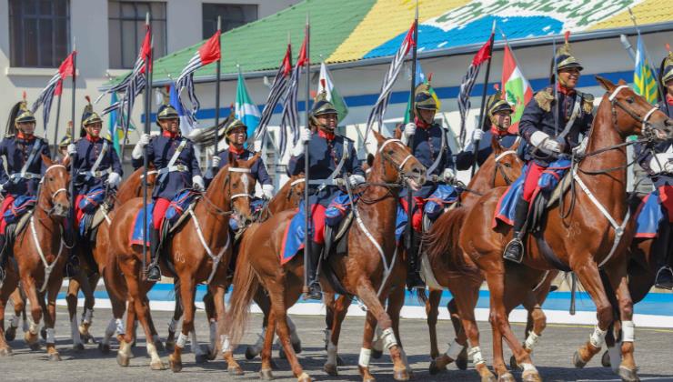 Em solenidade, coronel Marcelo Vieira Salles assume comando da PM