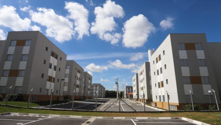 Governo estadual de São Paulo entrega 832 moradias populares em Taubaté