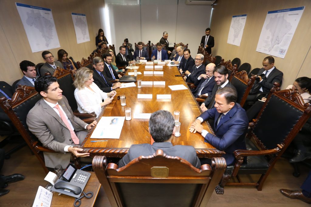 Em Brasília, governo de SP anuncia projetos de infraestrutura no Estado