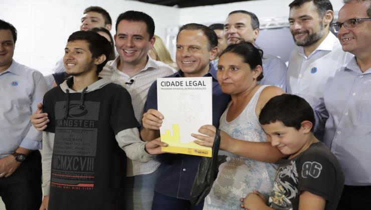 ABC: inauguração do atendimento 24 horas no 6º DP e entrega de títulos de propriedade