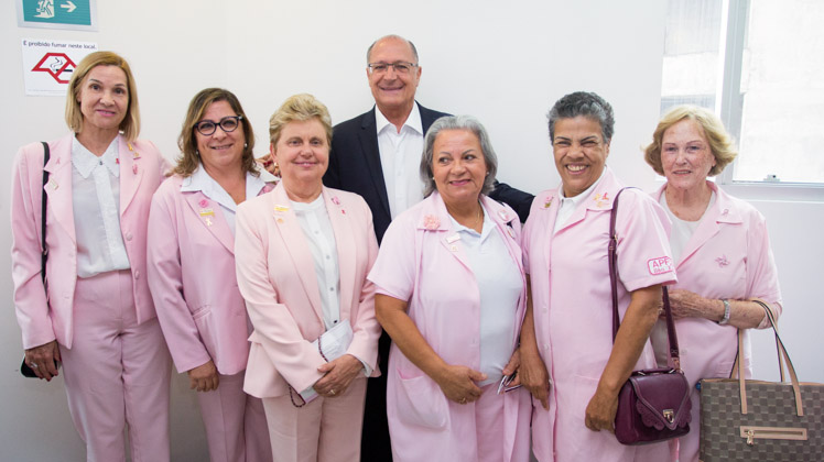 Parceria do FUSSESP com o ICESP vai produzir perucas para mulheres com câncer