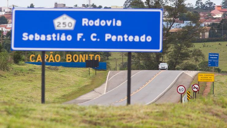 No Vale do Ribeira, Alckmin entrega obras de modernização da SP-250