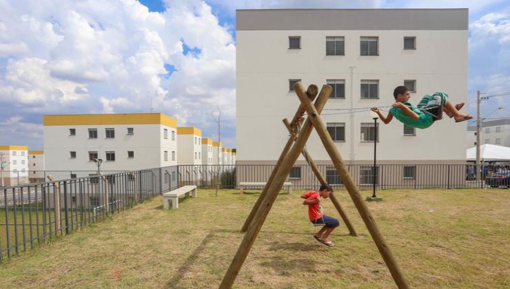 5.586 moradias são entregues para mais de 22 mil pessoas em cinco cidades